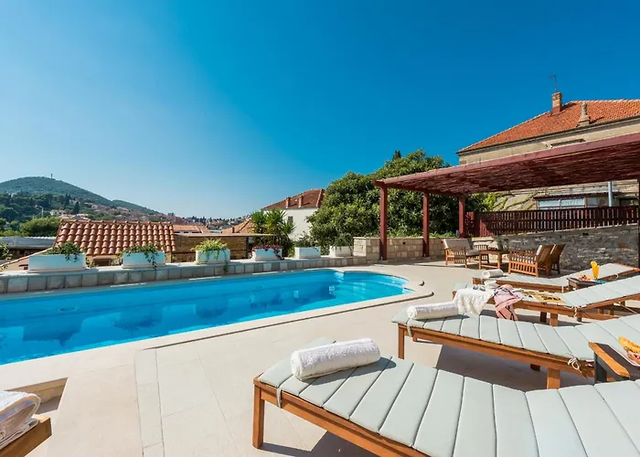 Apartments Miljas 1