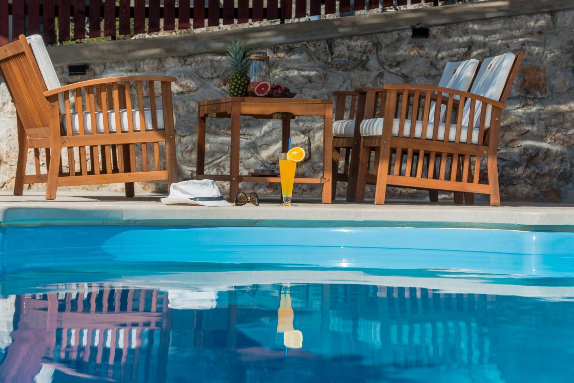 Apartment Miljas 1 *