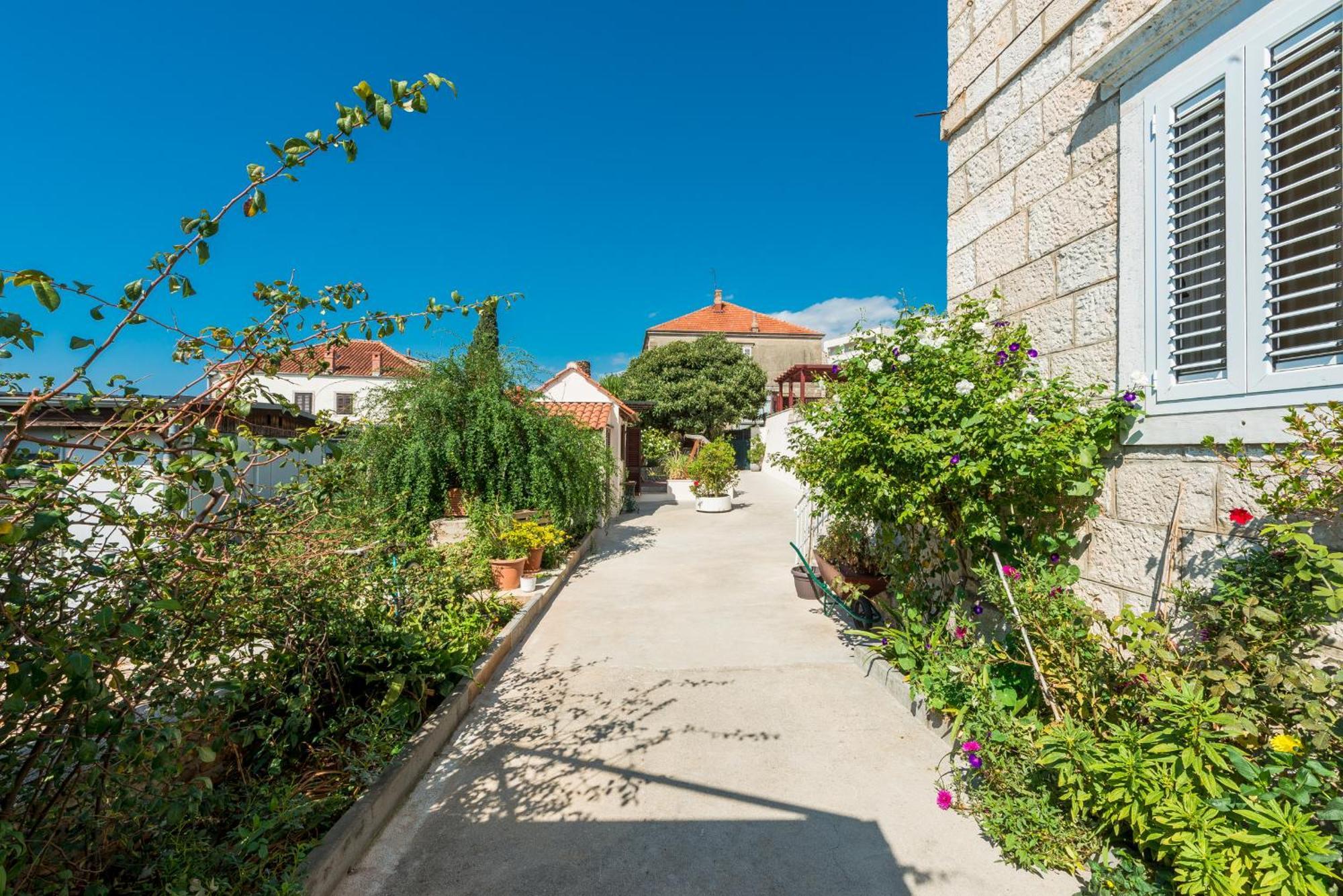 Apartment Miljas 1